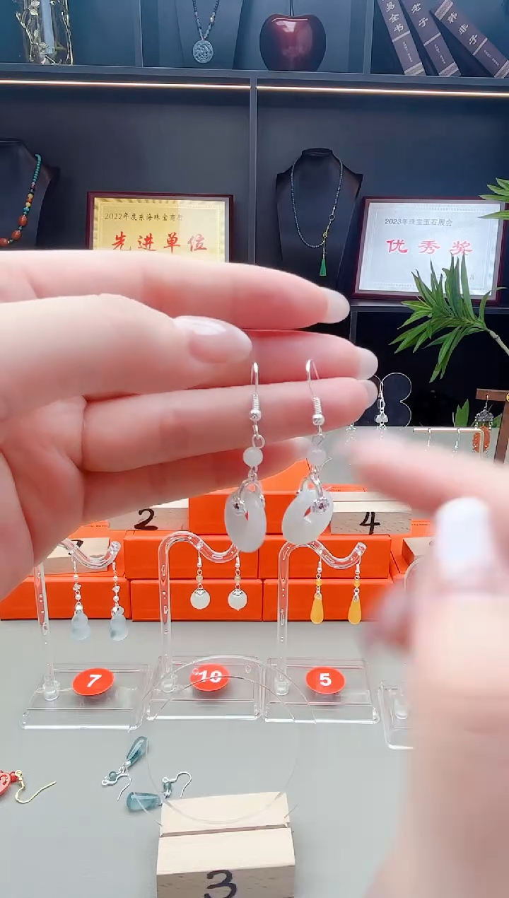 未镶嵌和田玉耳饰s03