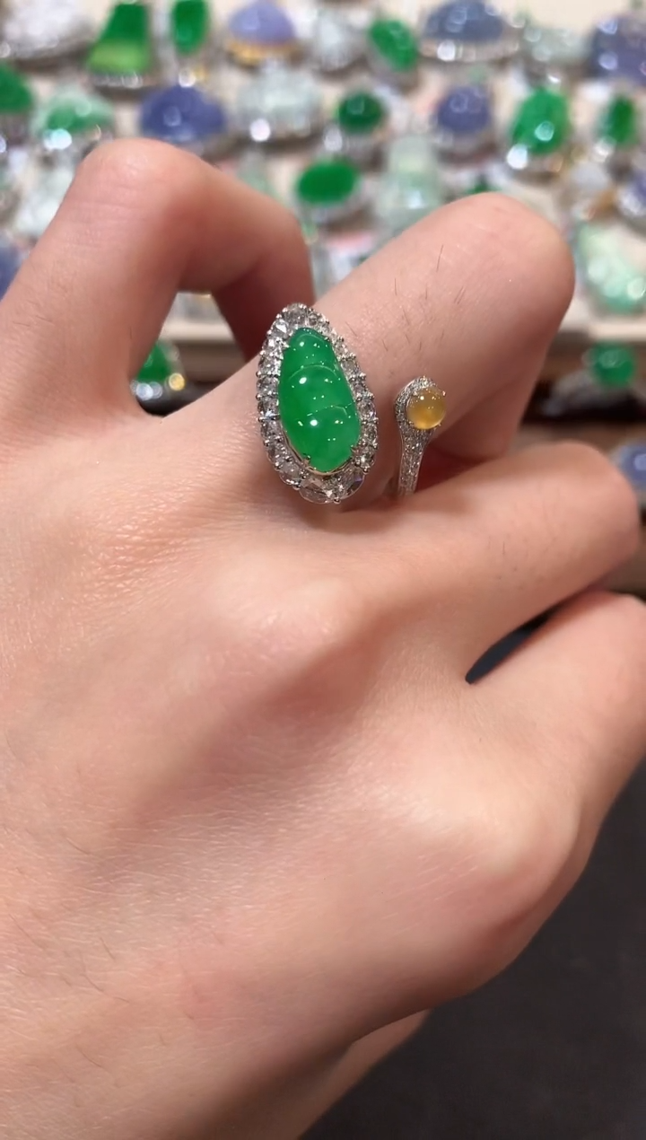 翡翠戒指18K金镶嵌A102