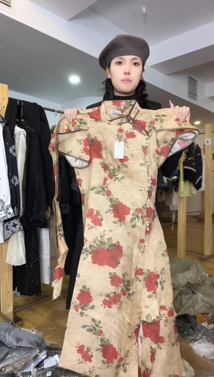 XL码      115-125斤  裙子