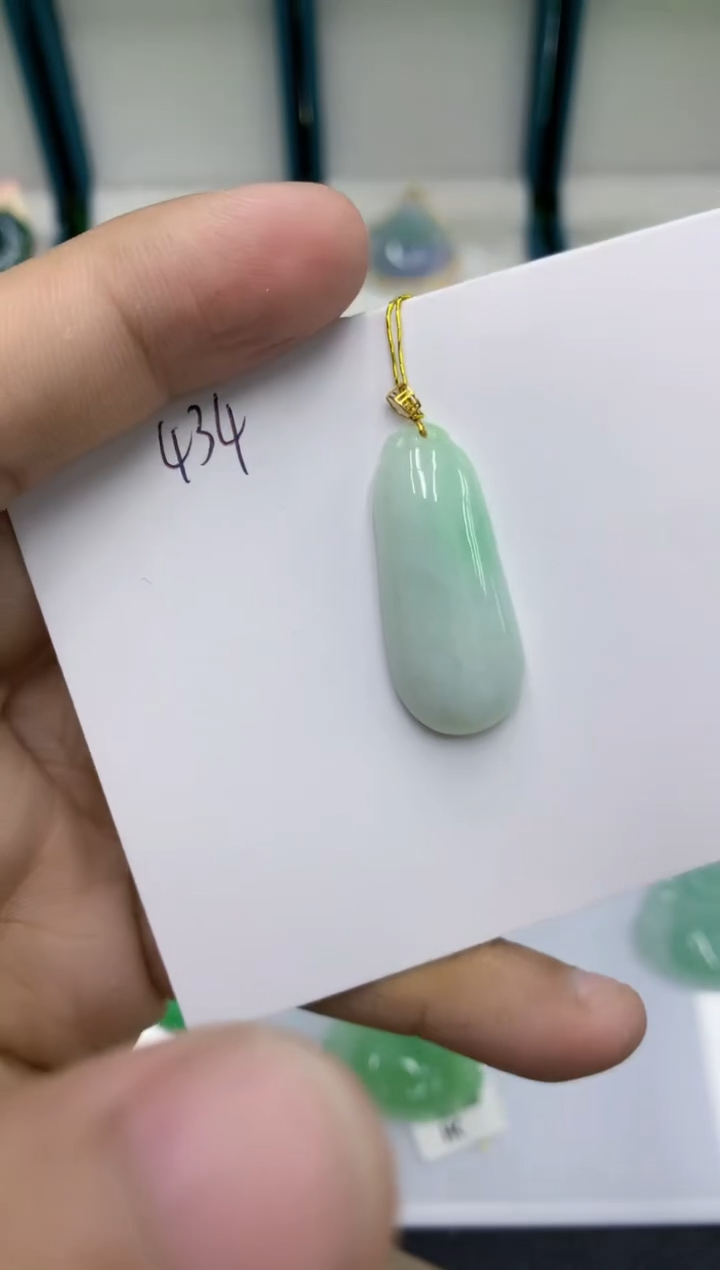 颈饰18K金镶嵌翡翠琴**欢111111