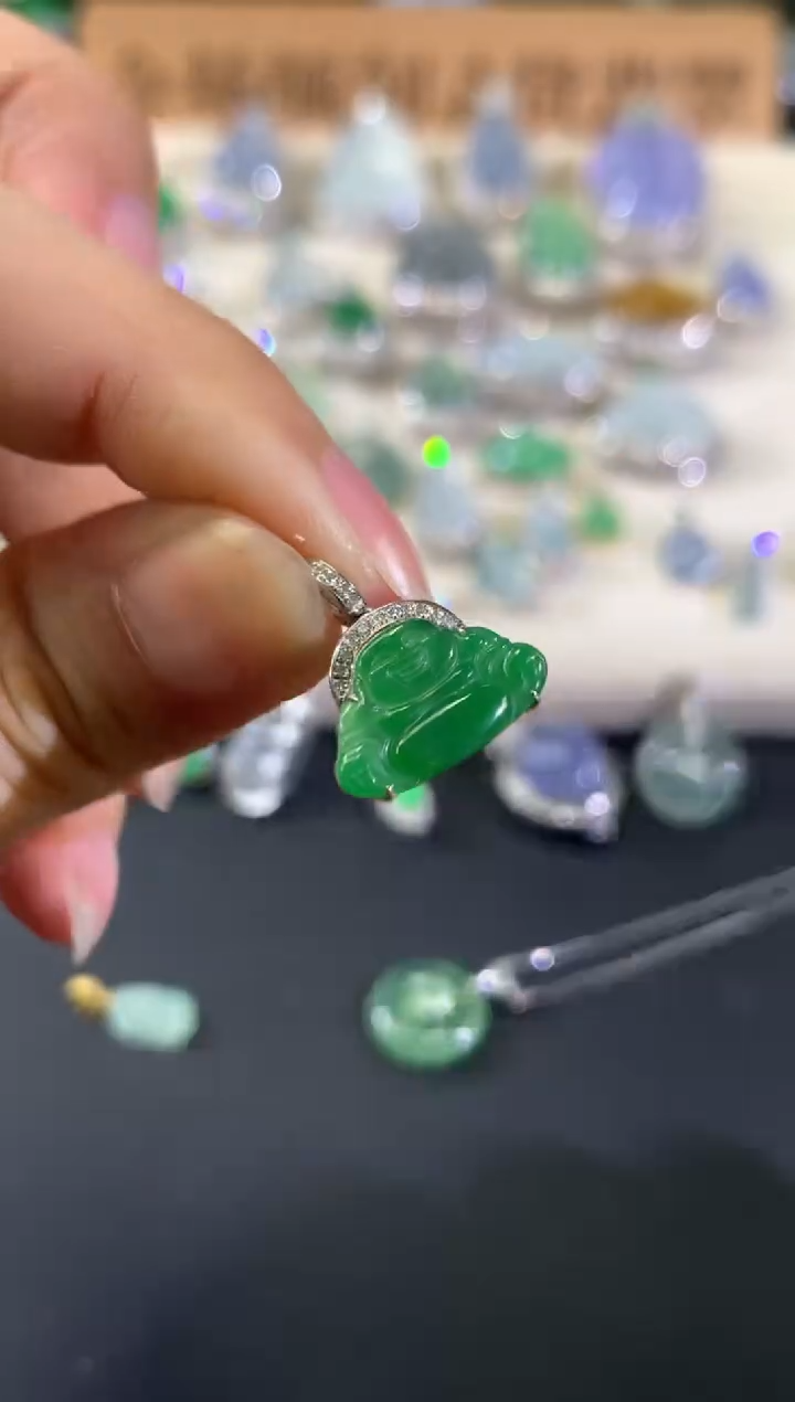 吊坠(不含链)18K金镶嵌翡翠A518|980