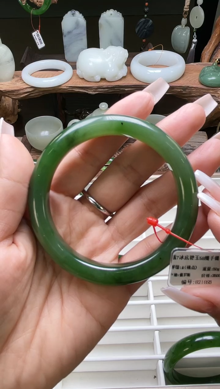 【闪购商品】和田玉手镯未镶嵌俄七碧玉冰底57+圈