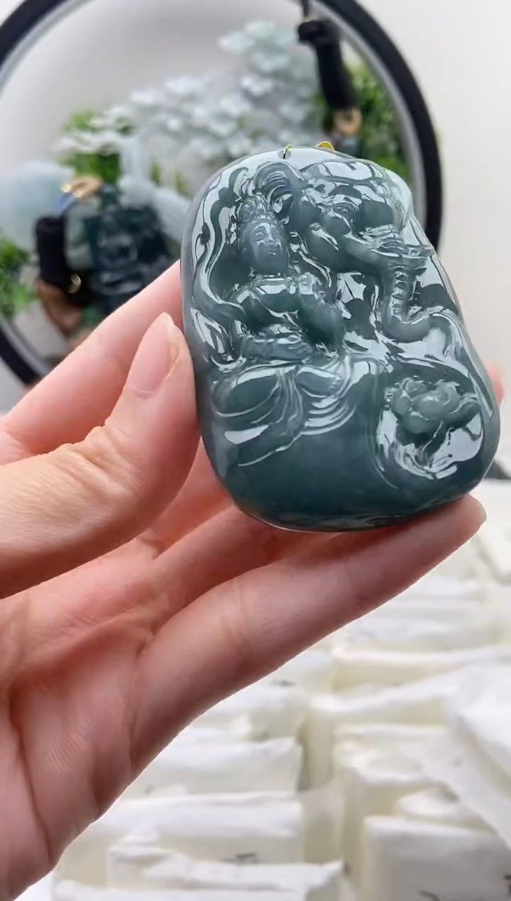 翡翠未镶嵌颈饰普贤