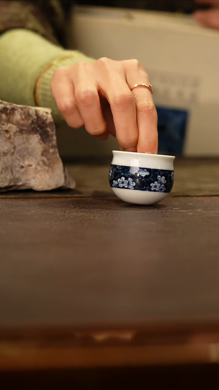 瓷瓷姑娘靑韵堂不倒杯