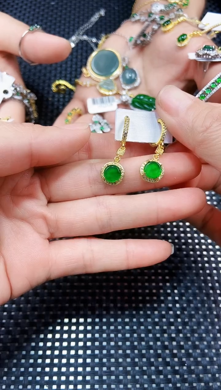【闪购商品】翡翠耳饰未镶嵌11111111