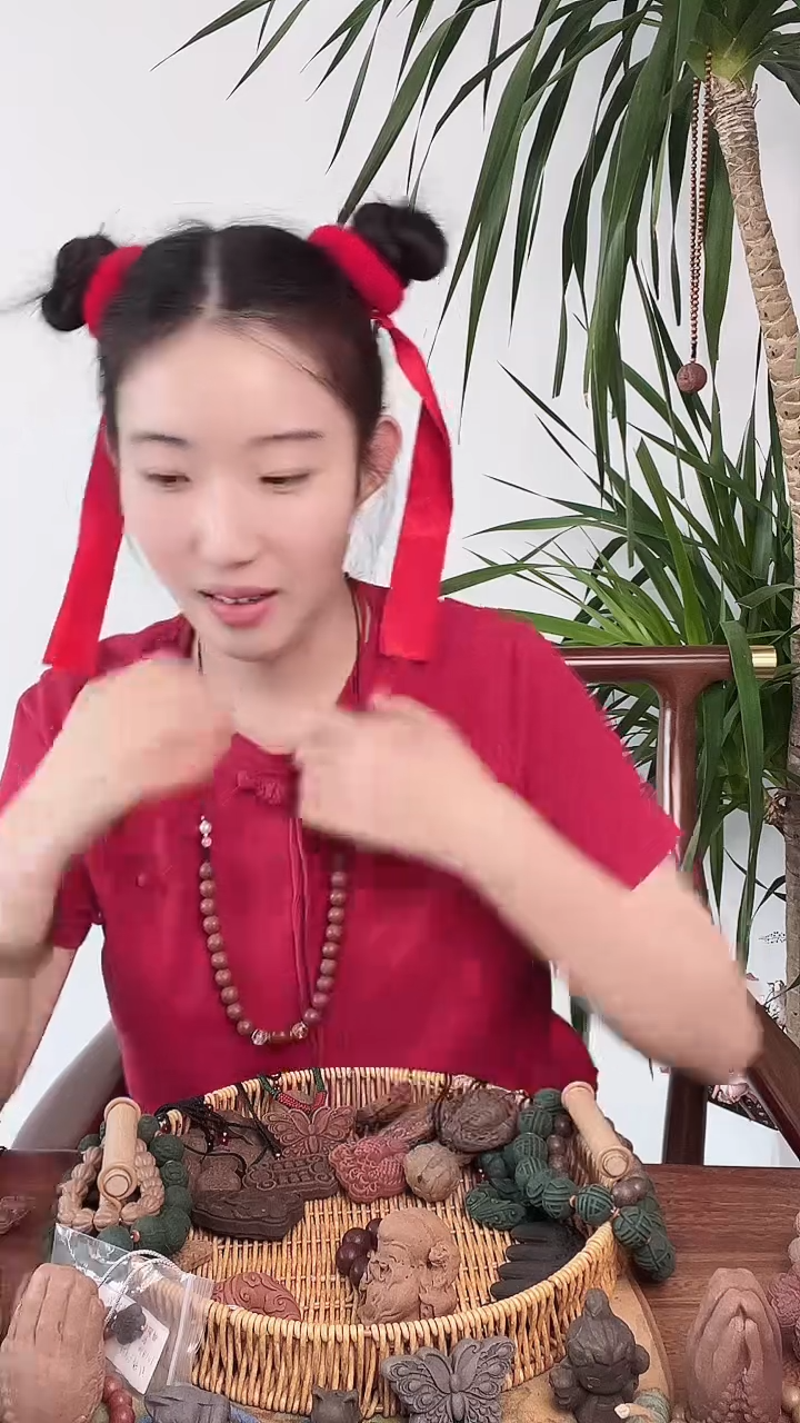 息肌设计款脖挂一个