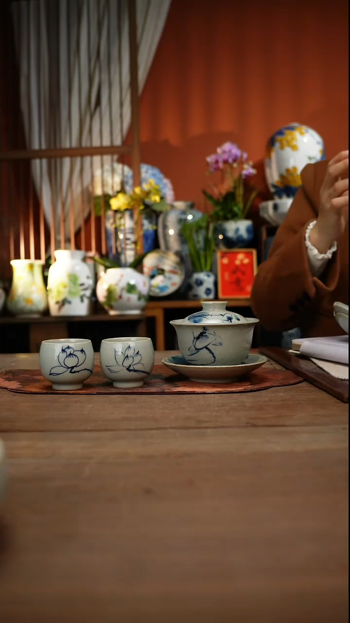 当代高温釉下彩手绘陶瓷餐具
