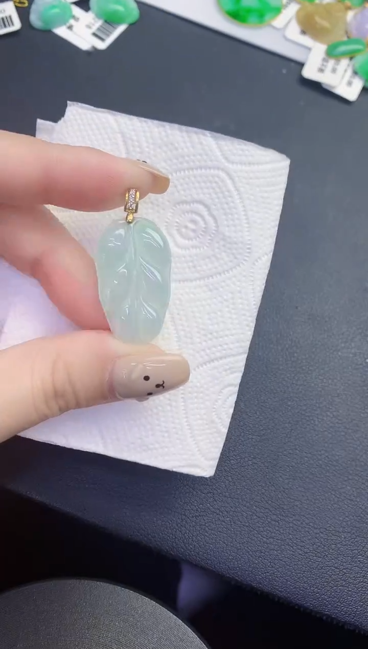 颈饰未镶嵌翡翠缅甸天然翡翠A货