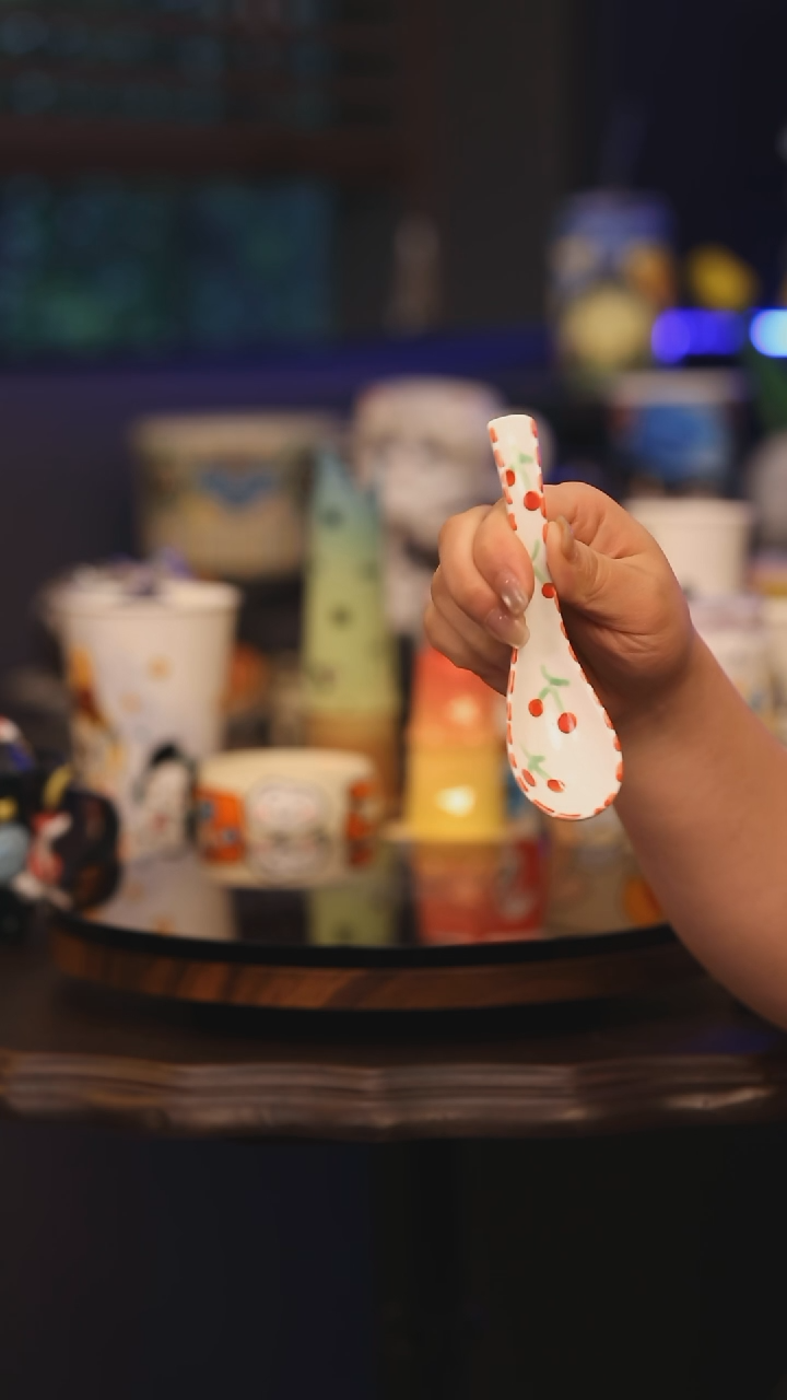 【闪购商品】摆件景德镇釉下彩绘设计师款式陶瓷