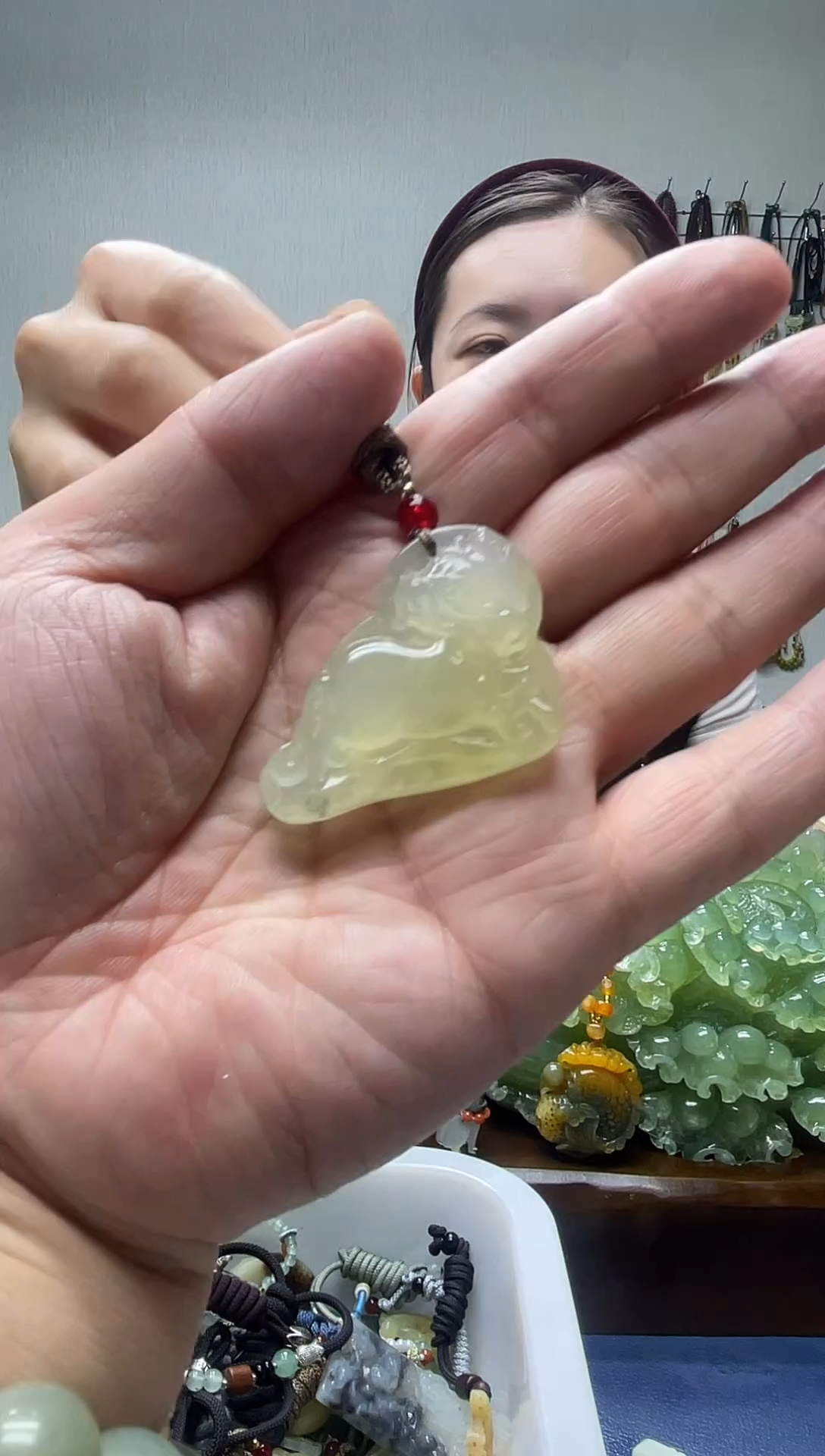 未镶嵌岫玉颈饰·