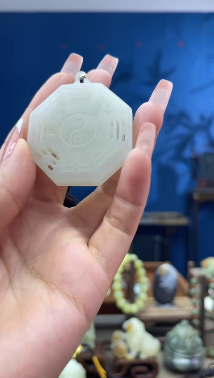 颈饰未镶嵌和田玉1