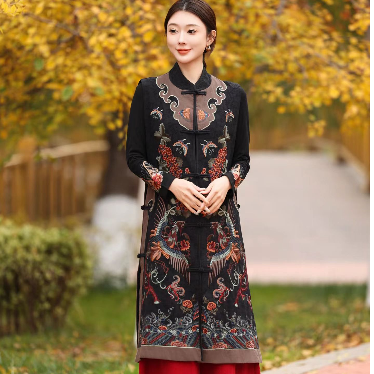 782新中式长袖刺绣短马甲民族风