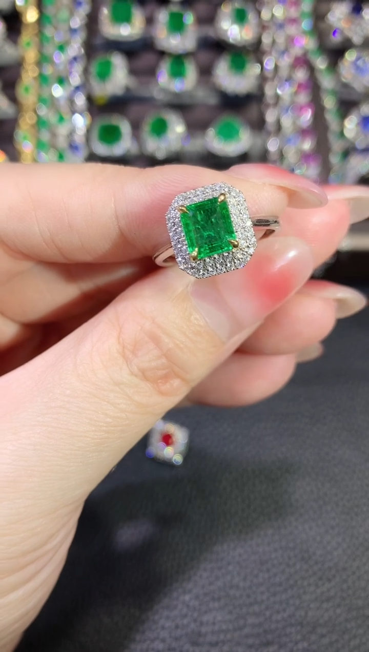 【闪购商品】祖母绿戒指18K金镶嵌A99