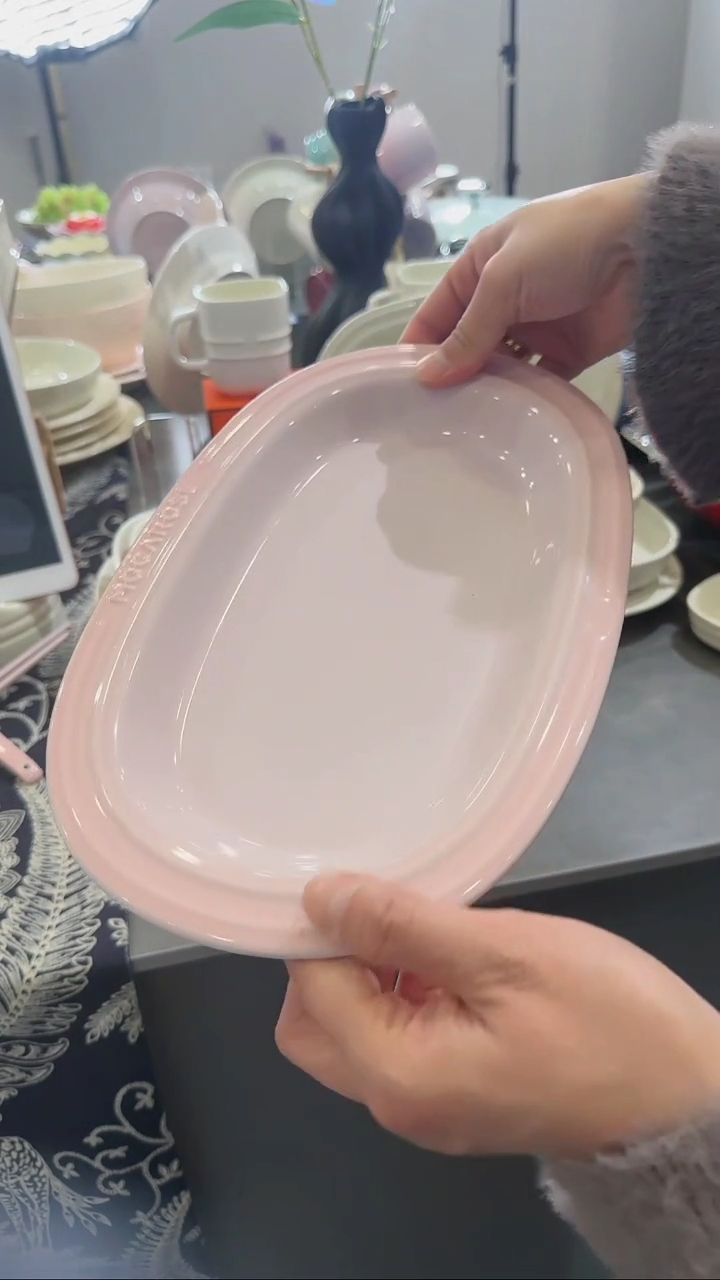 【闪购商品】瓷方形炻彩咖喱盘28cm-樱花粉