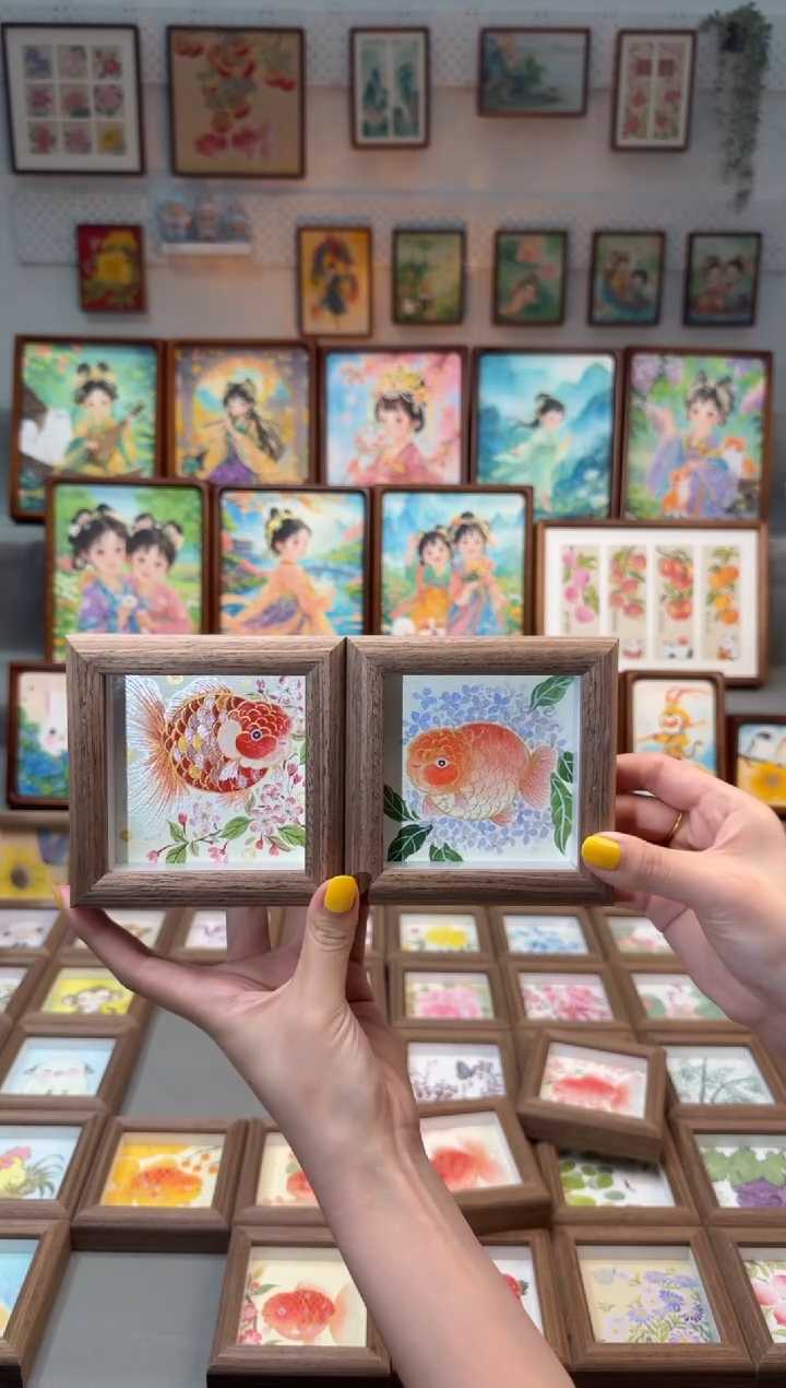 国画金钱桃小鱼 绣球小鱼 一组11