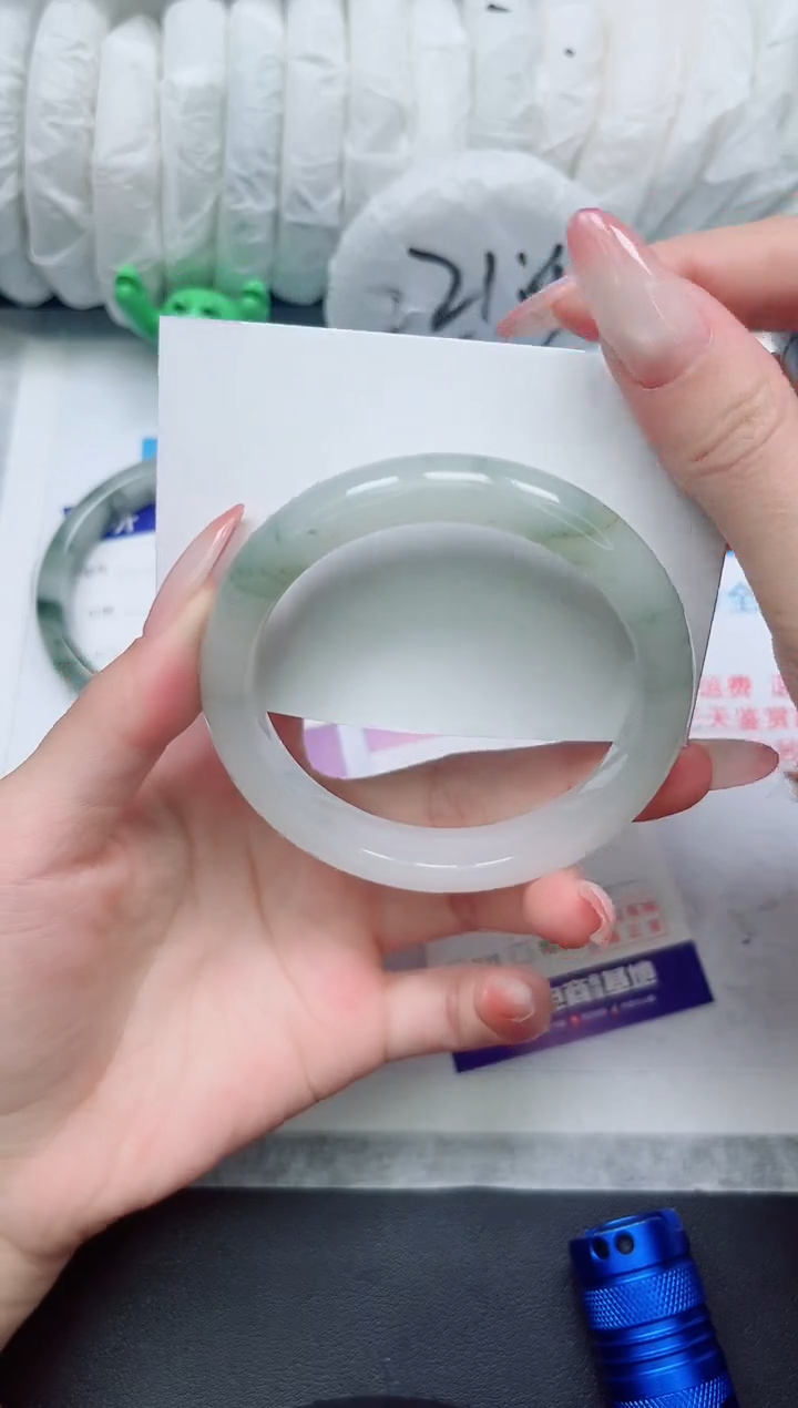【闪购商品】石英质玉未镶嵌手镯294