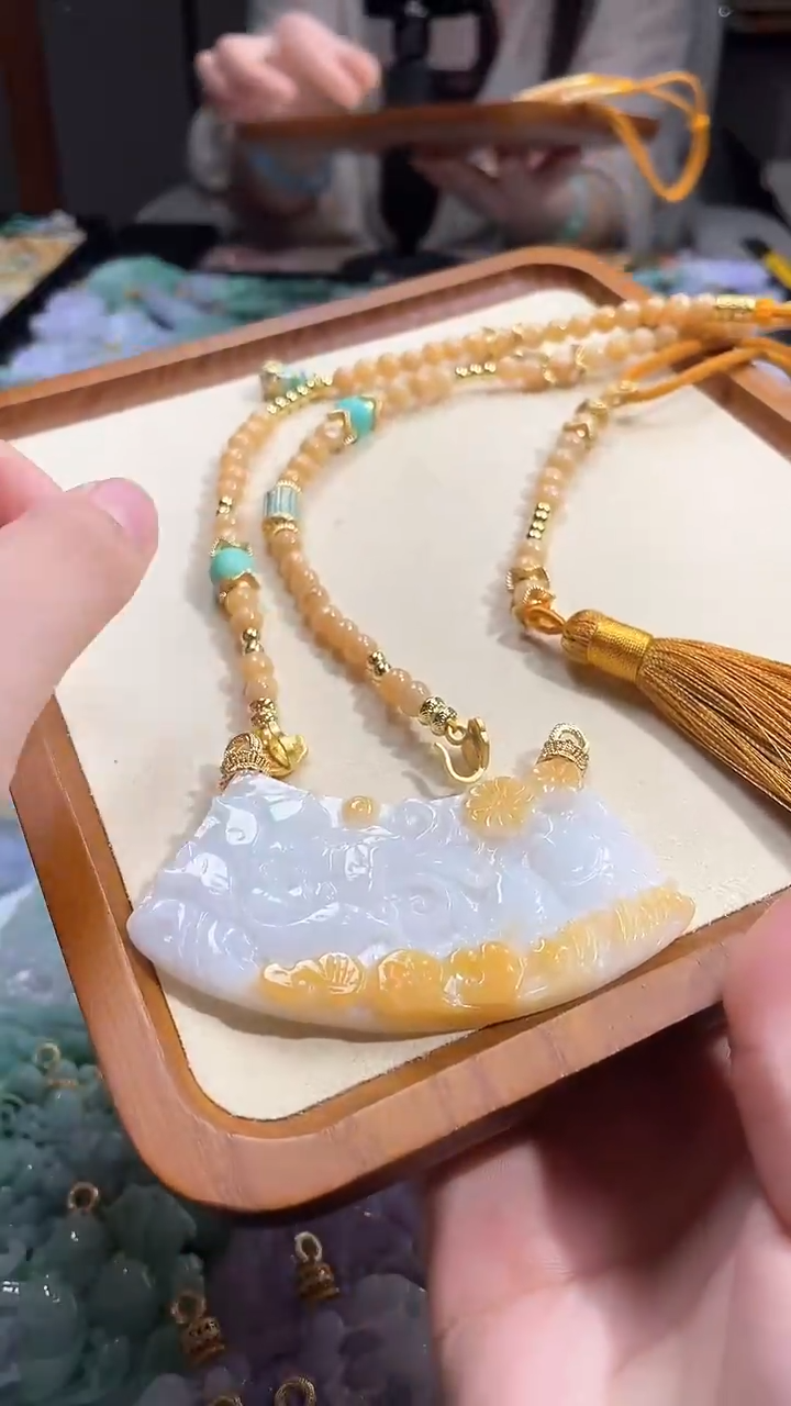 【闪购商品】翡翠颈饰未镶嵌吊坠