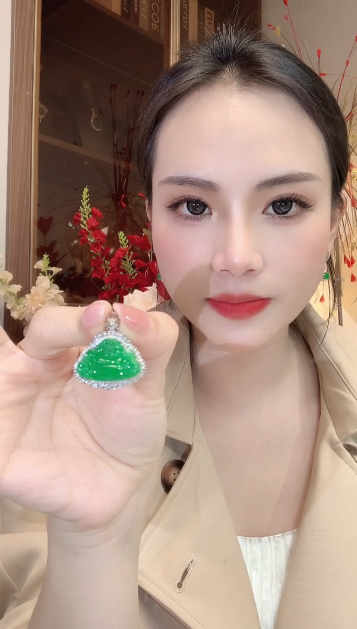 【闪购商品】翡翠吊坠(不含链)18K金镶嵌D41