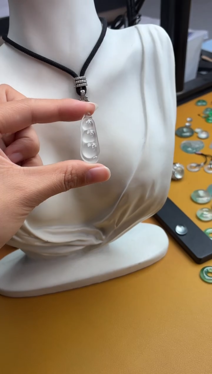 吊坠(不含链)未镶嵌翡翠37 豆子 31.6 12 5.1