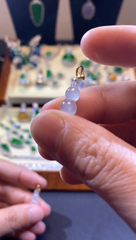 【闪购商品】翡翠吊坠(赠链)18K金镶嵌缅甸天然A货翡翠