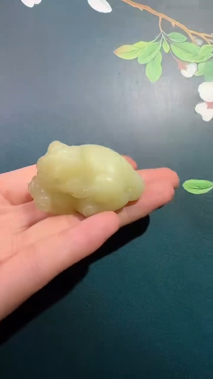 未镶嵌和田玉把件貔貅