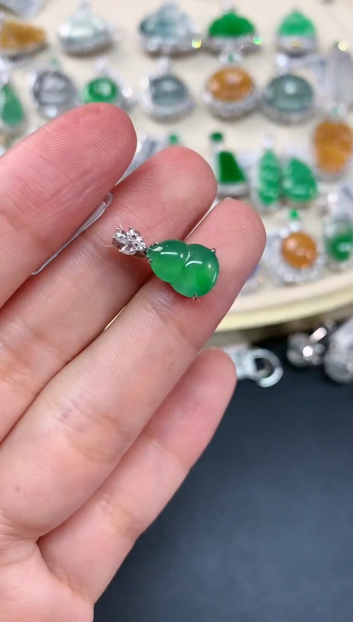 【闪购商品】翡翠吊坠(不含链)18K金镶嵌A03|5800