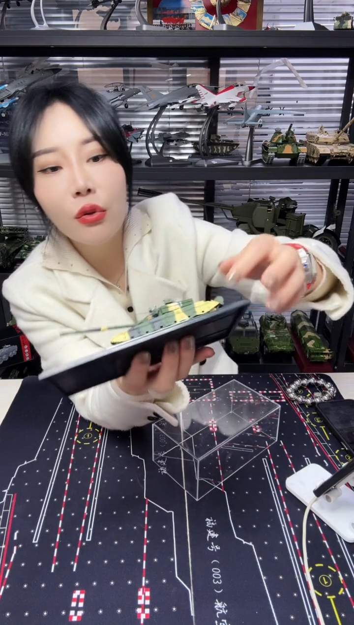 微瑕1/72合金坦克  99一期改进型