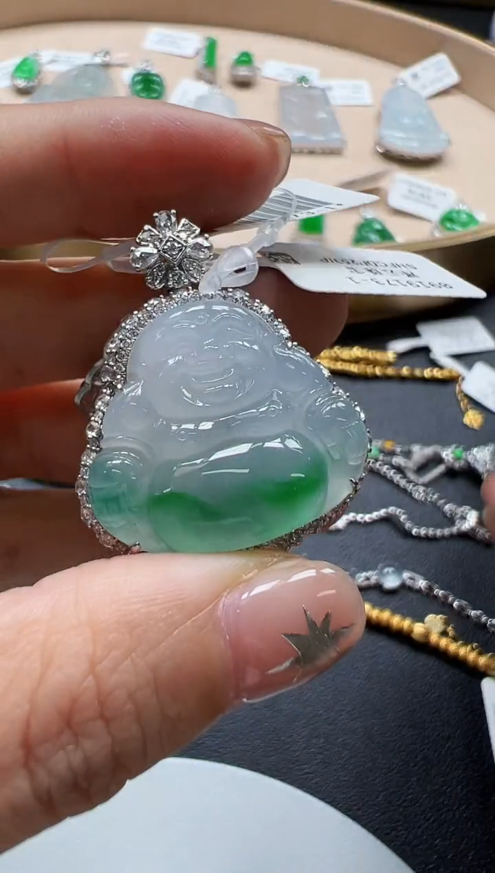 颈饰18K金镶嵌翡翠KDF0920-034