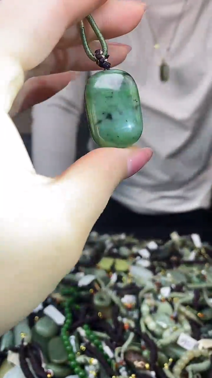 颈饰未镶嵌和田玉多样性发货，拍一发一