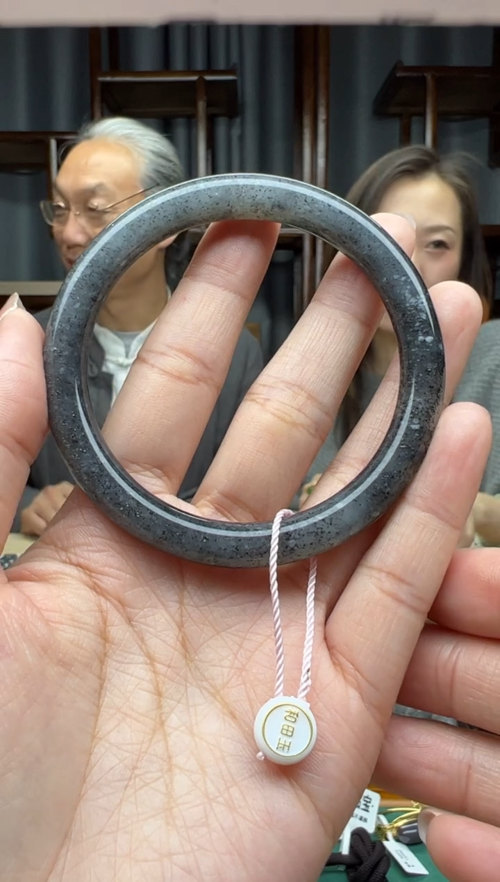 【闪购商品】和田玉颈饰未镶嵌手镯   591