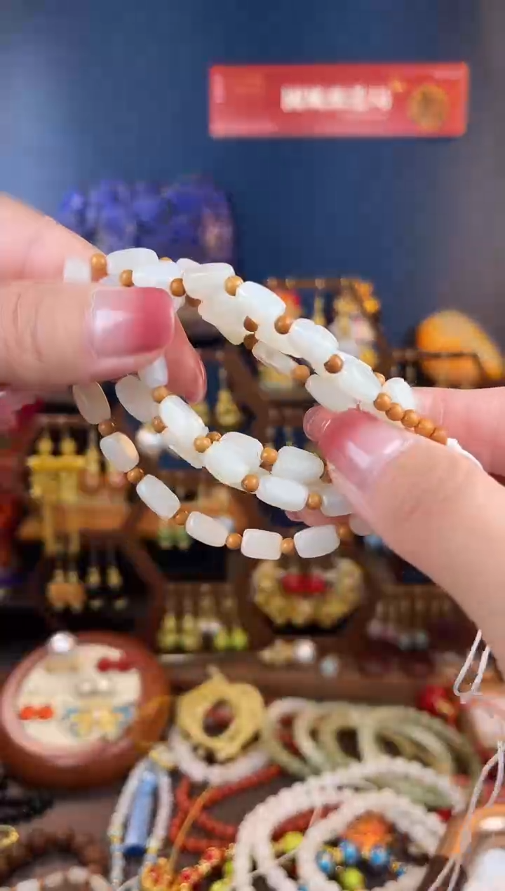 未镶嵌和田玉挂件惊*了，111801