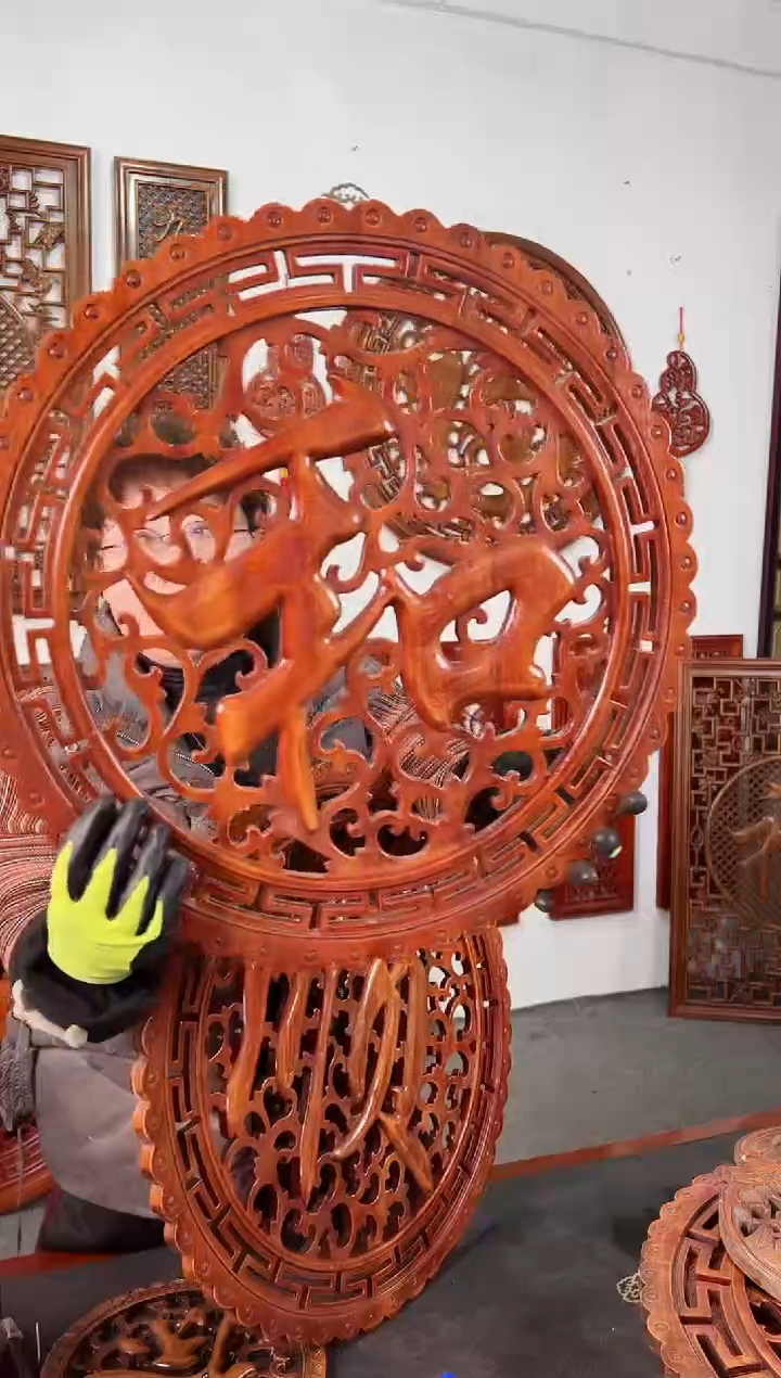 【闪购商品】香樟木木雕58公分   和  字