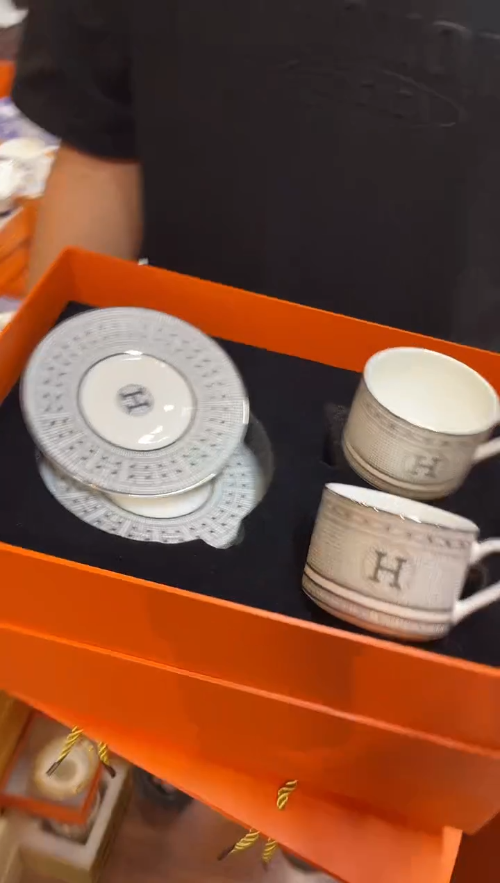 杯鸿辉家品牌瓷器，京东包邮！