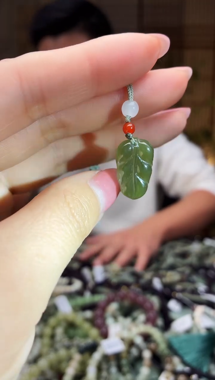 颈饰未镶嵌和田玉多样性发货，拍一发一