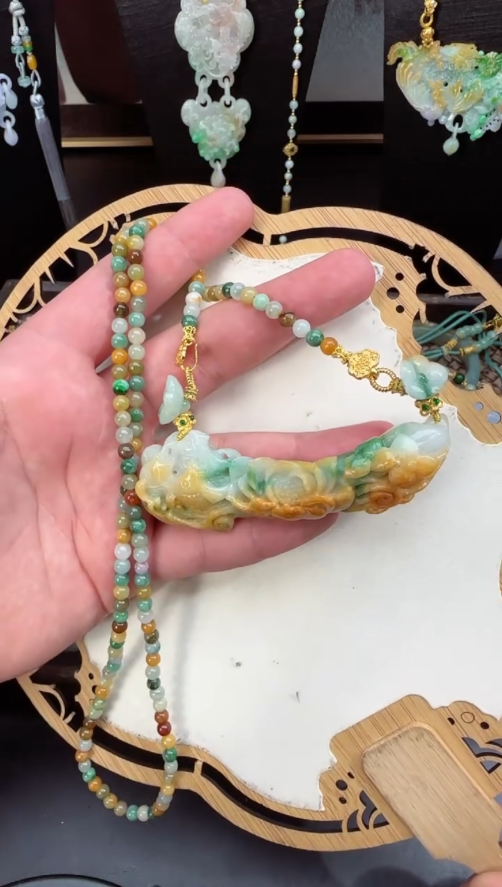 【闪购商品】翡翠颈饰未镶嵌拍照