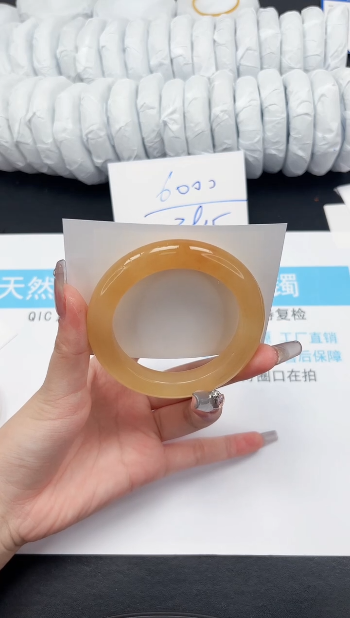 【闪购商品】石英质玉手镯未镶嵌107-56