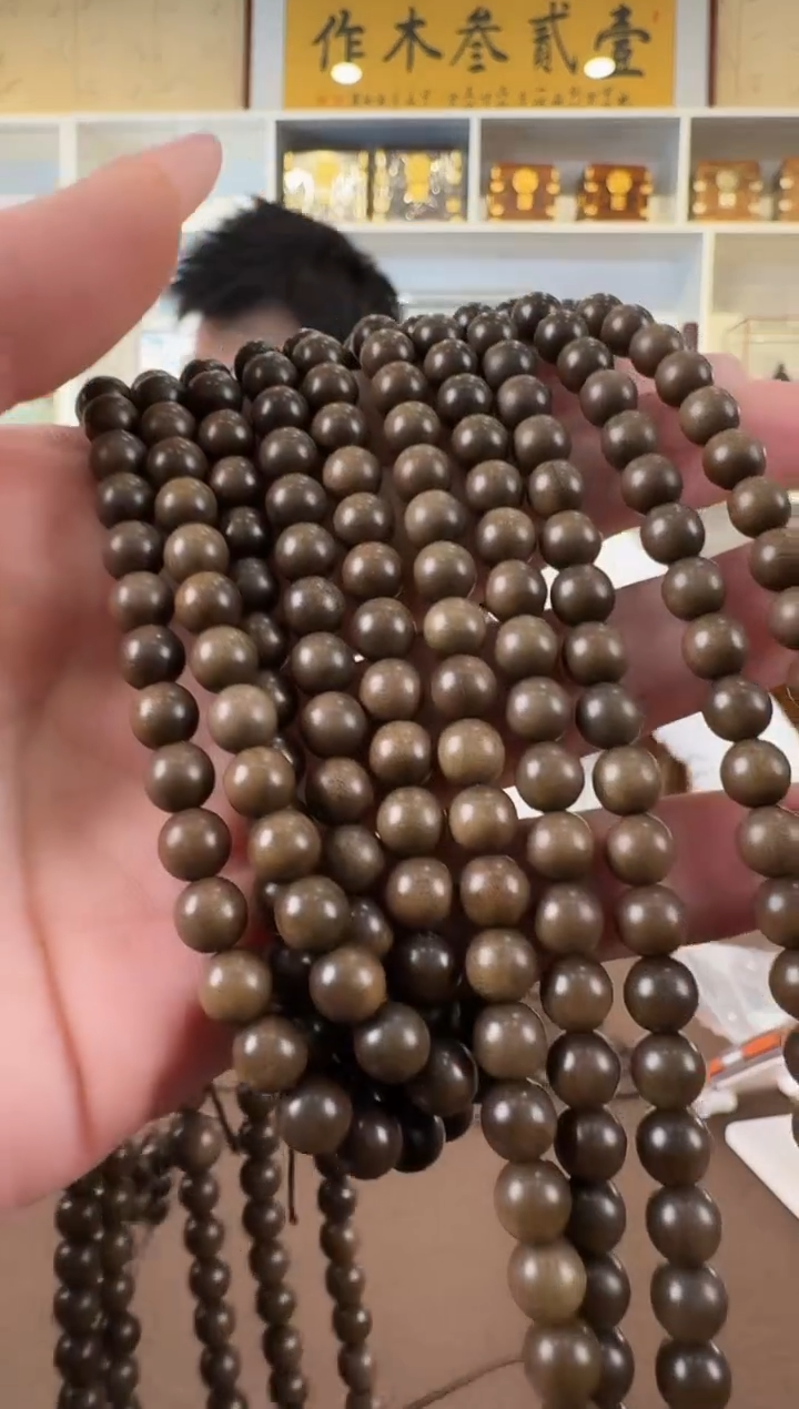 阴沉木老山檀 卡6圆珠108颗