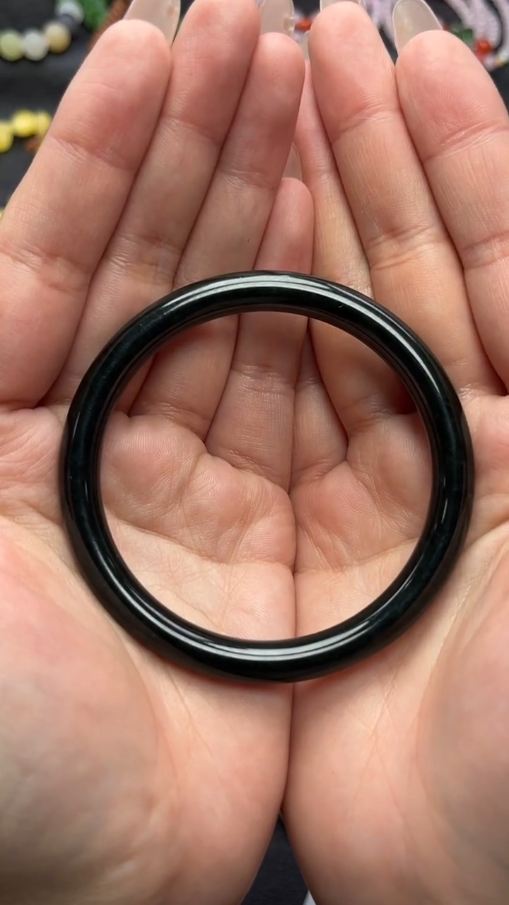 未镶嵌手镯和田玉58-59圈口