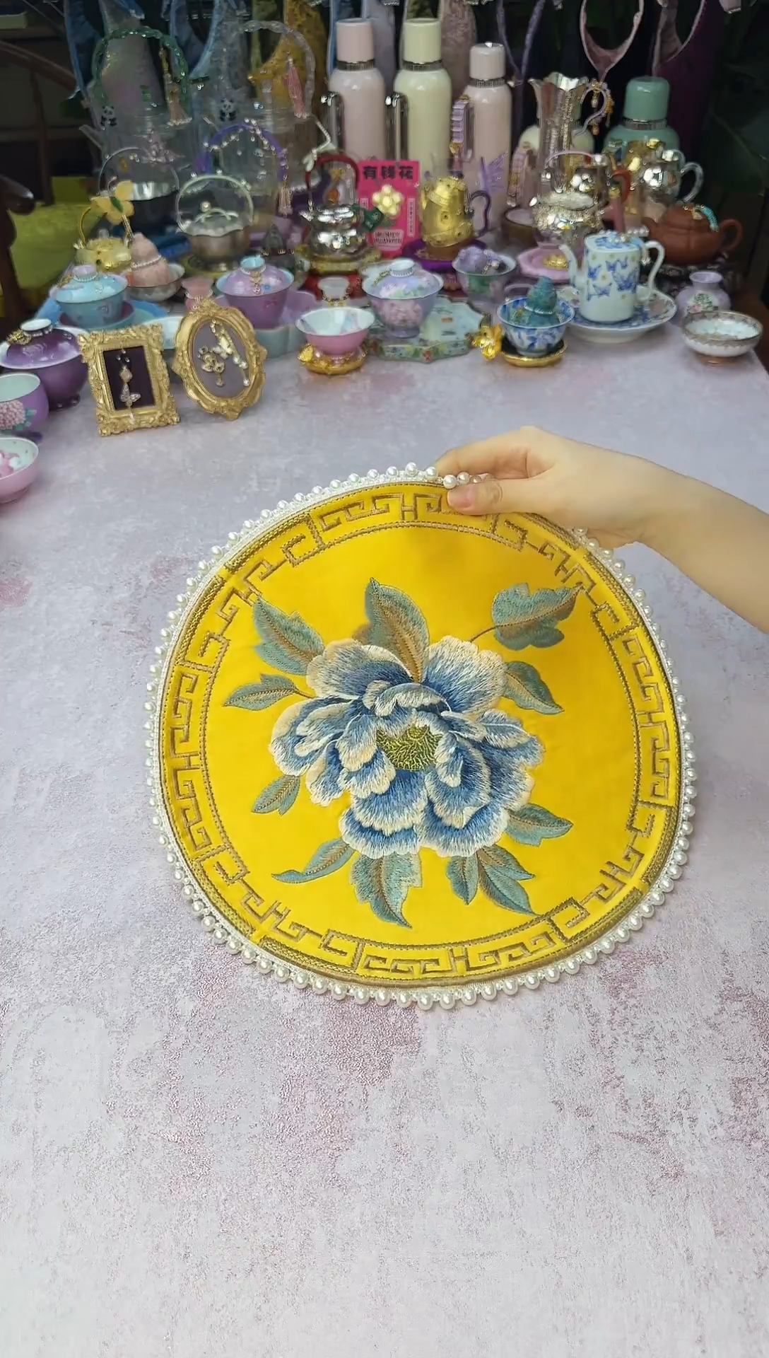 110 黄色牡丹圆型茶席