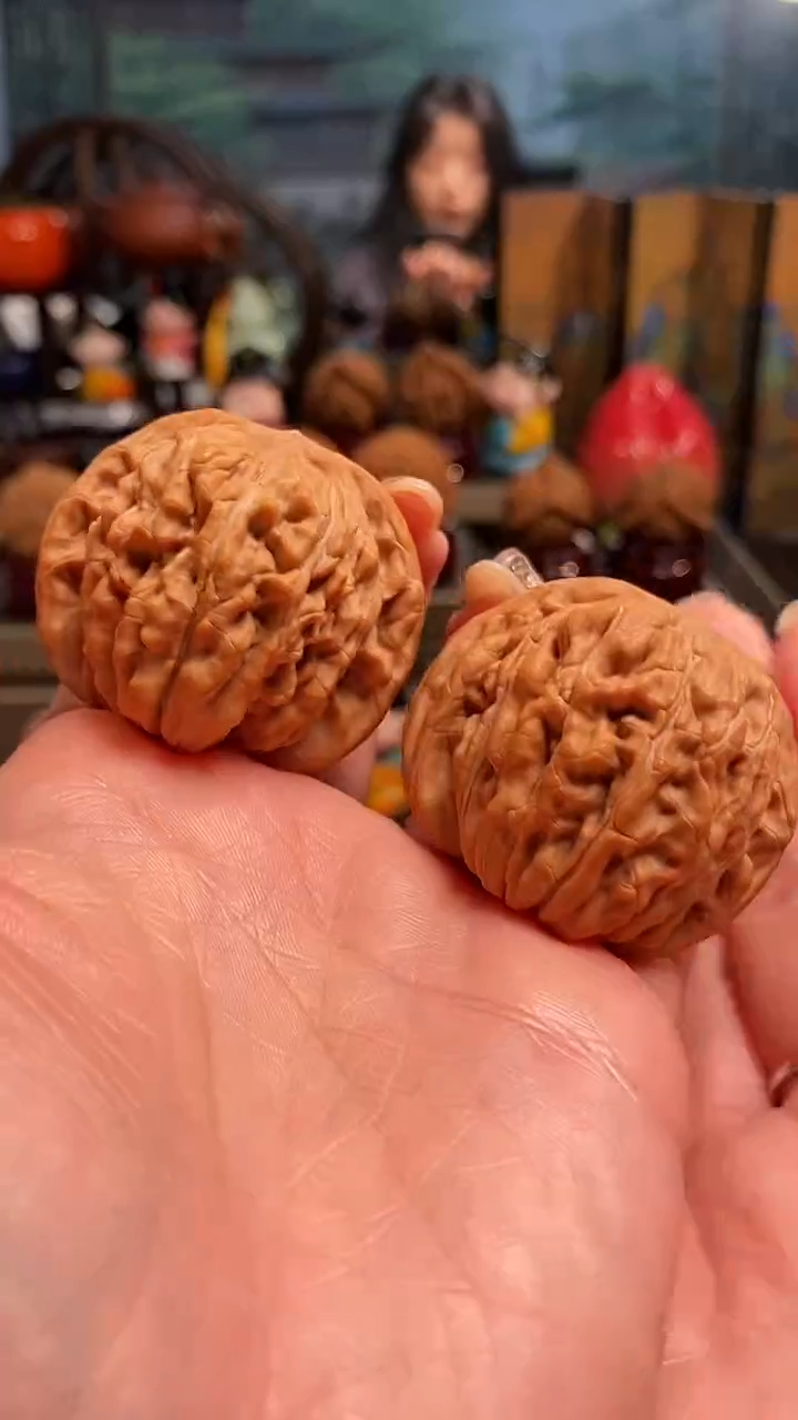 【闪购商品】文玩核桃把件A 364四座楼43尺