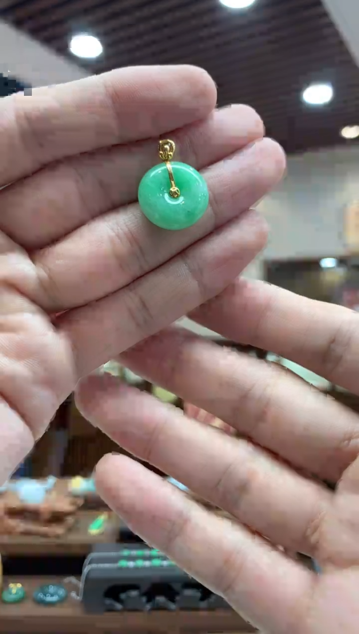 【闪购商品】翡翠套链18K金镶嵌平安扣