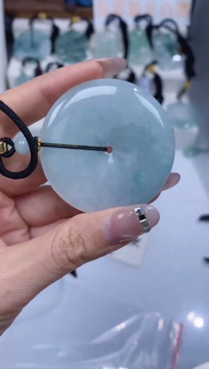 颈饰未镶嵌翡翠吊坠