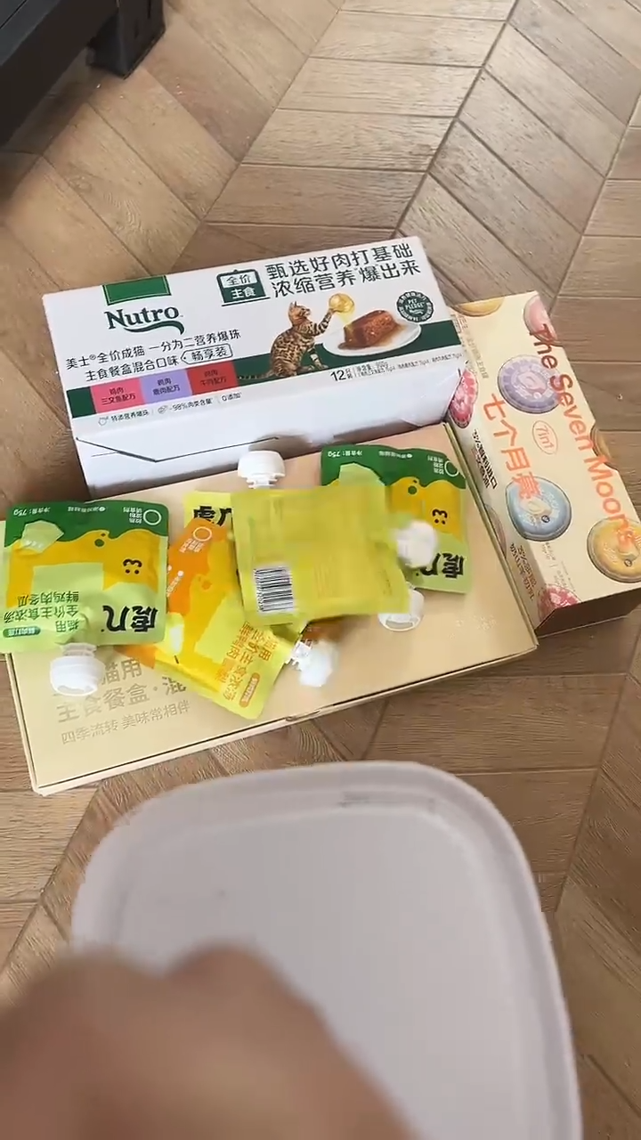 拓海199美士餐盒1箱+四季餐盒中+小七个月亮1盒+虎几汤5包