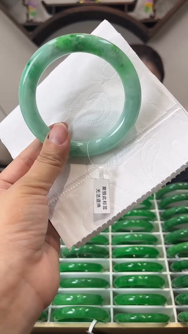 【闪购商品】砖雕闪75 圈口64 独货手镯