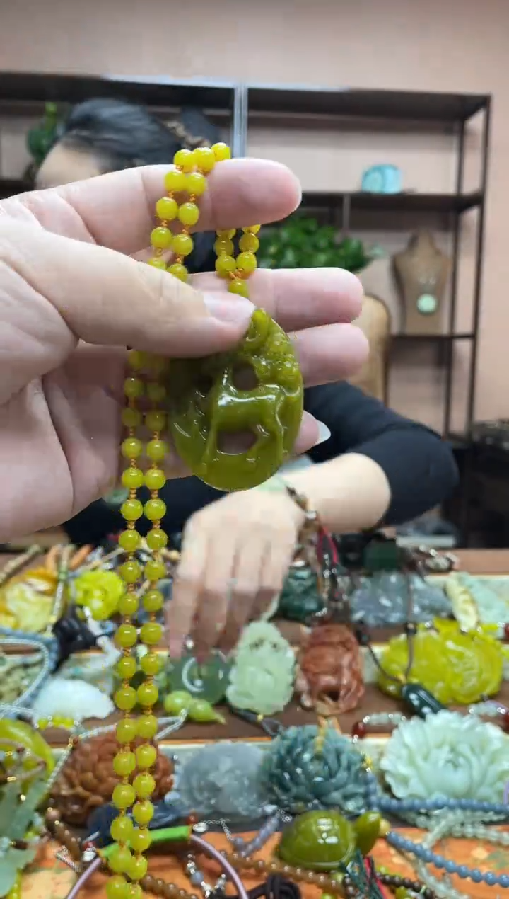 未镶嵌岫玉吊坠多样性发货发其中之一