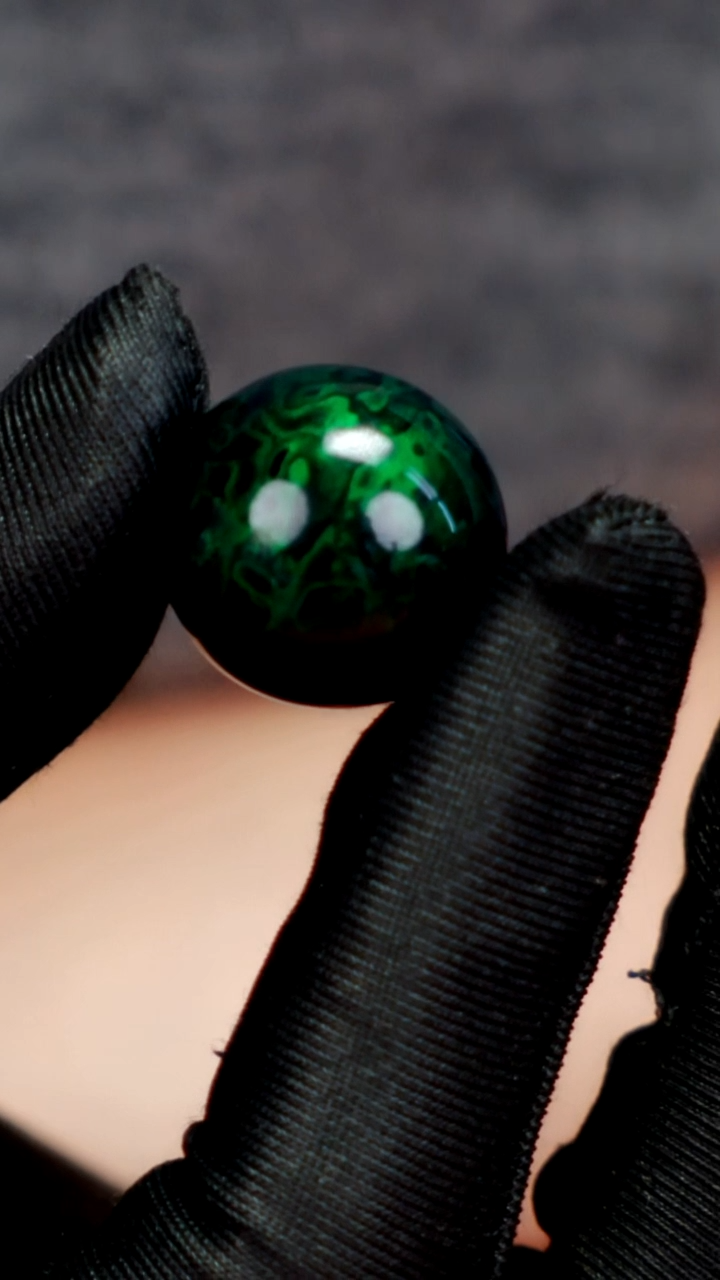 疯子大漆绿宝砂20mm