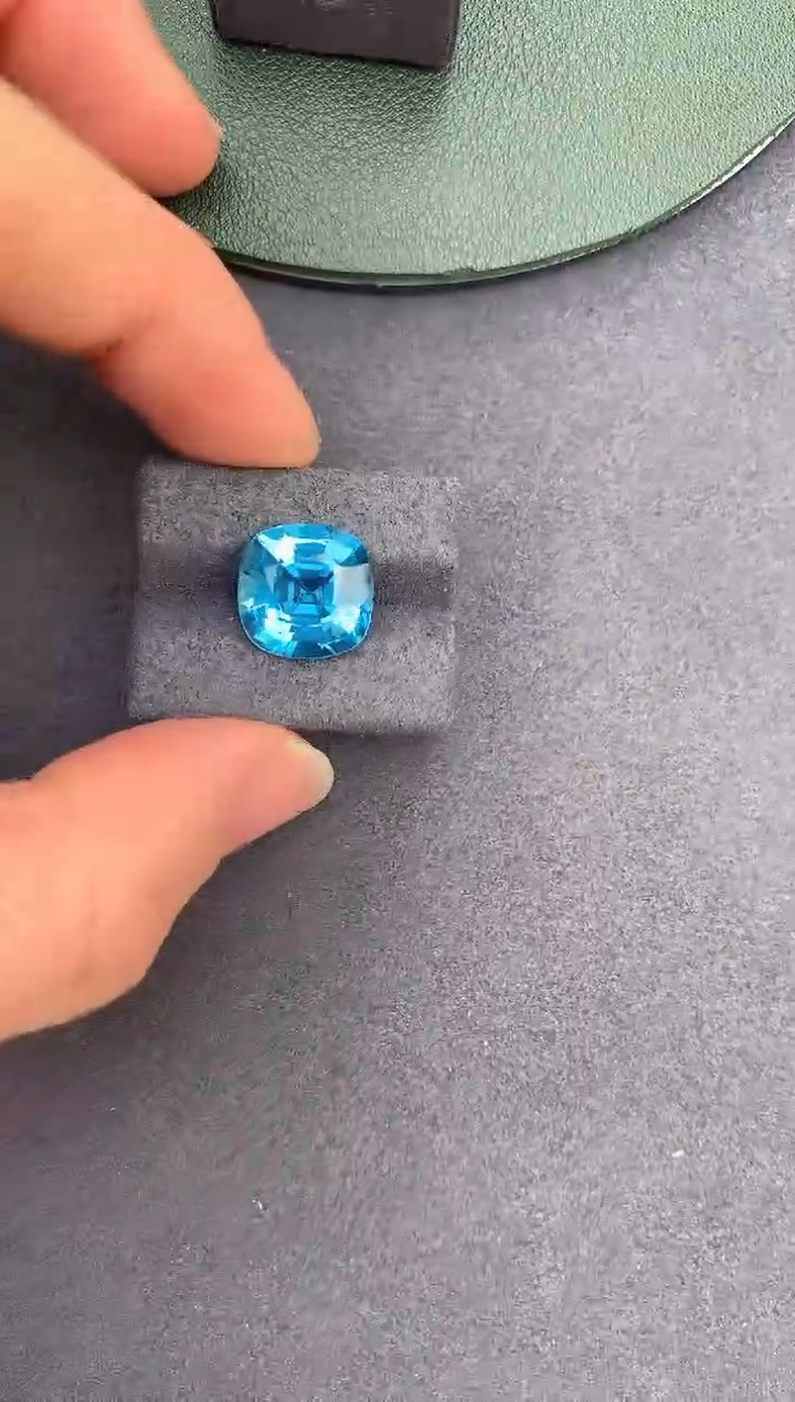 【闪购商品】托帕石裸石未镶嵌7.9ct托帕石