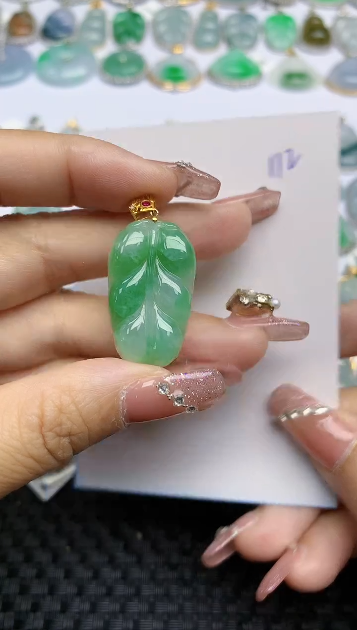 【闪购商品】翡翠颈饰18K金镶嵌天然A货翡翠 112