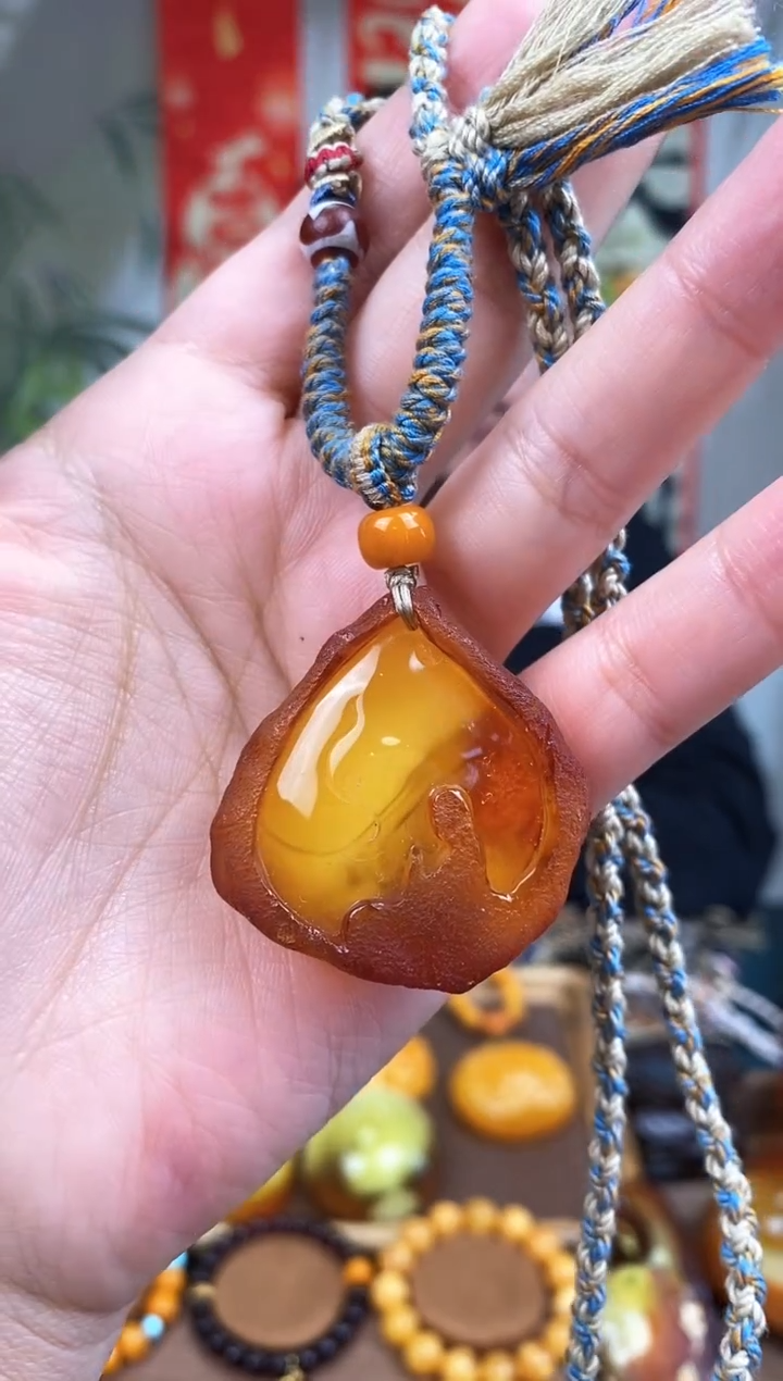 【闪购商品】琥珀裸石未镶嵌基地发货 一物一证 顺丰包邮