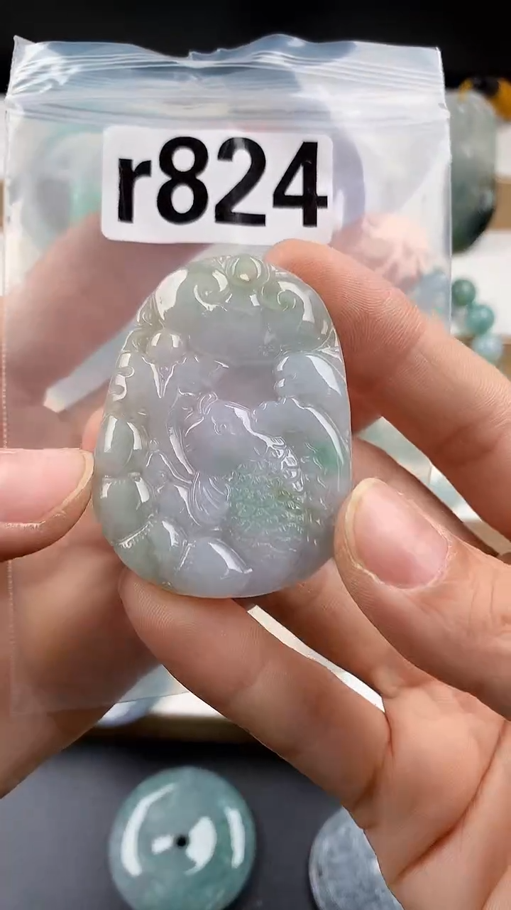 颈饰未镶嵌翡翠天然翡翠吊坠挂件